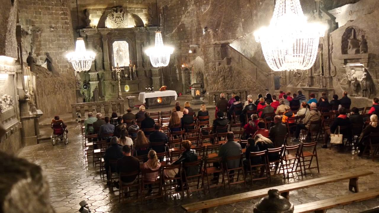 Wieliczka kopalnia soli kaplica św  Kingi msza św  17 04 2016