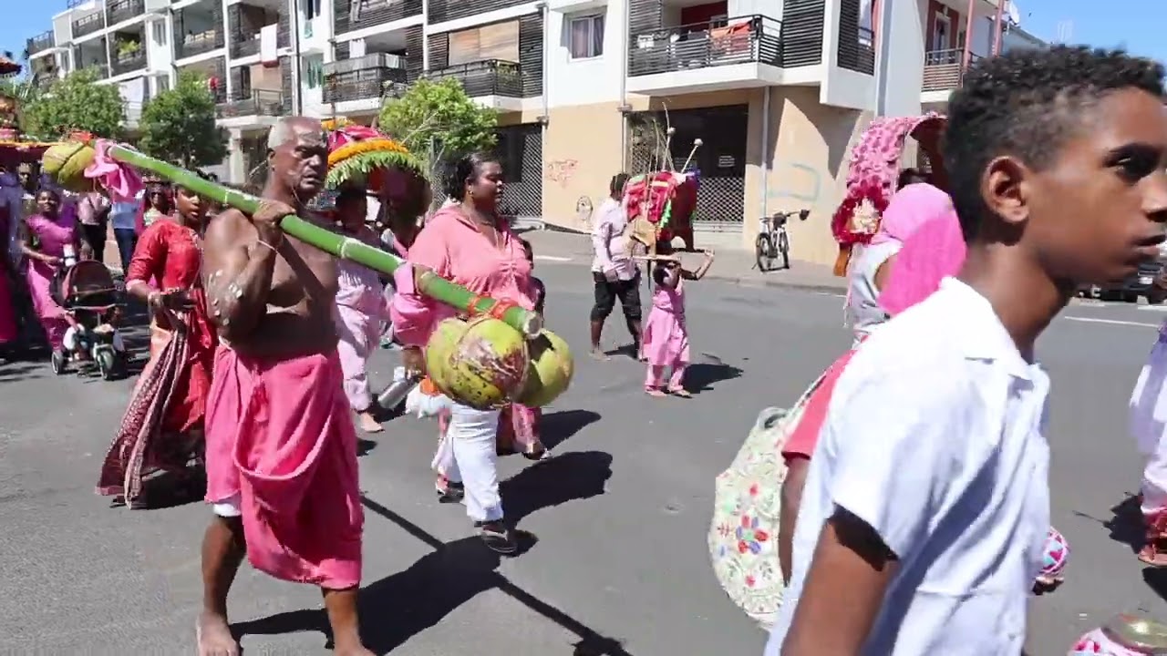 Sittiraï Kavadi Saint Pierre Le 23 04 2024