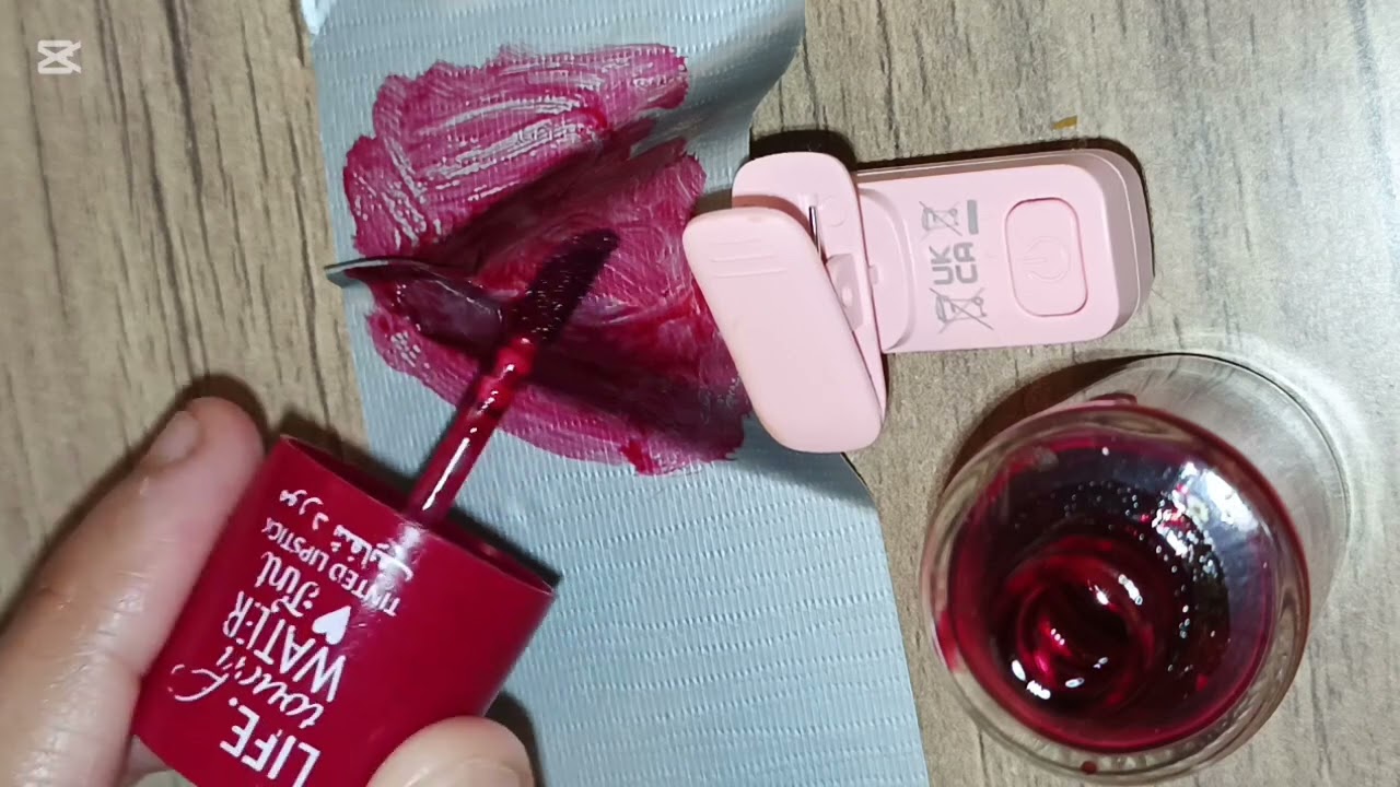 ASMR Mic Sounds Lip Tint 🎤💄✨ | نقر على تنت الشفايف