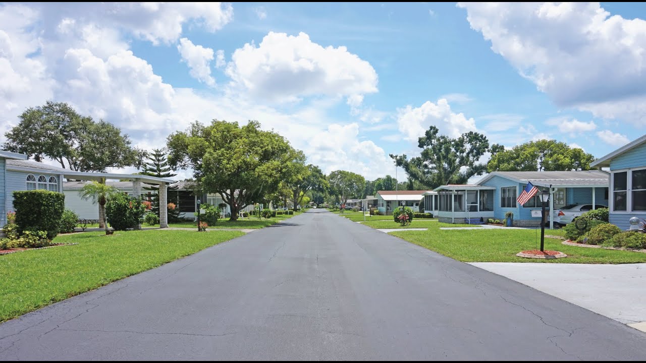 A Drive Through Winter Haven Oaks Retirement Community