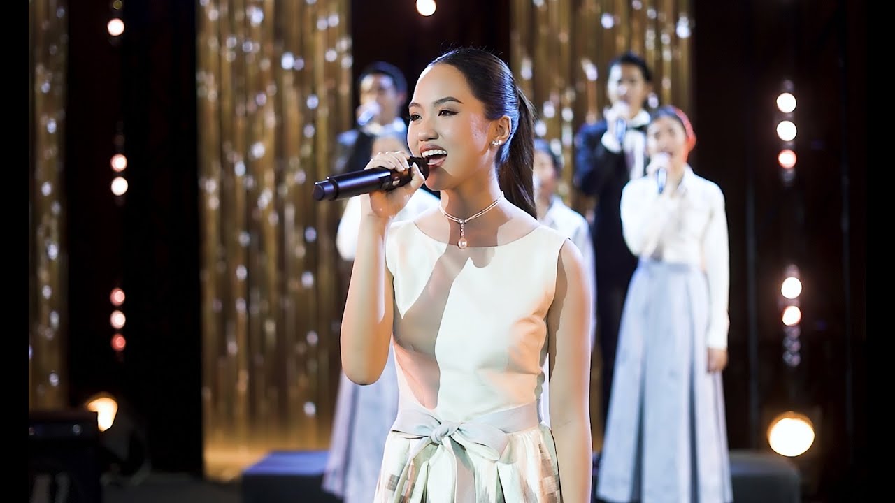 เพลงพระราชนิพนธ์ แผ่นดินของเรา - ฉัฏฐ์วรรณ ทีปสุวรรณ