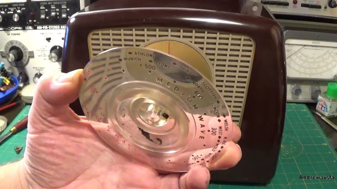 Ferguson 352U 1950s valve radio initial check over.