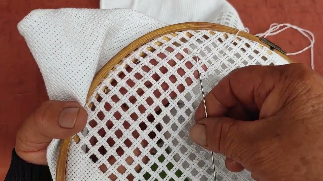 Deshilado de Flor (Parte 4) - Estela Bordados Artesanales