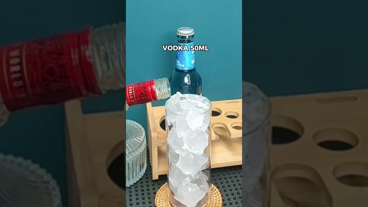 Vodka REDBULL#cocktailtime #drink #cocktails #shortyoutube #viralshort #cocktail #vodka #redbull