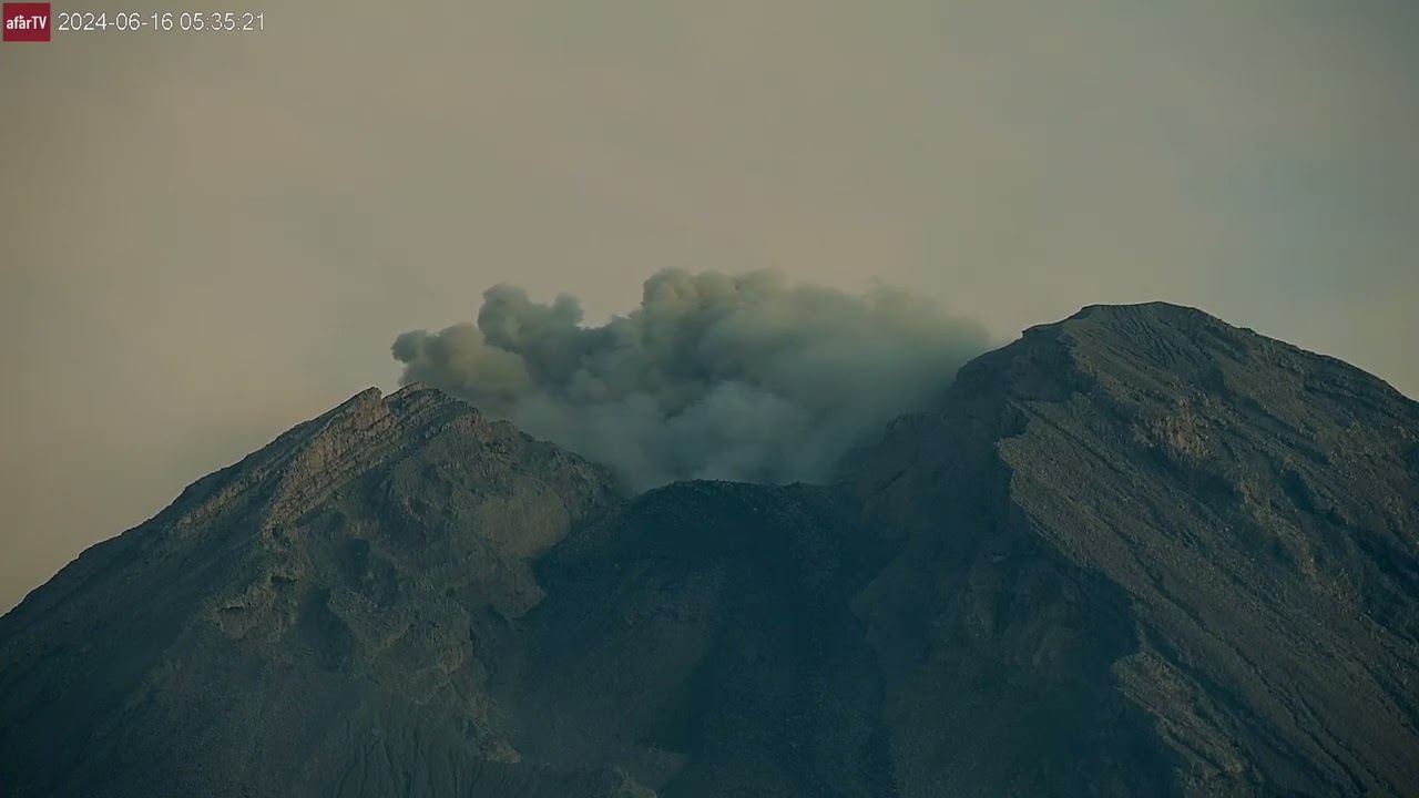 Jun 16, 2024: 2 Eruptions with Lava Visible at Semeru Volcano, Indonesia