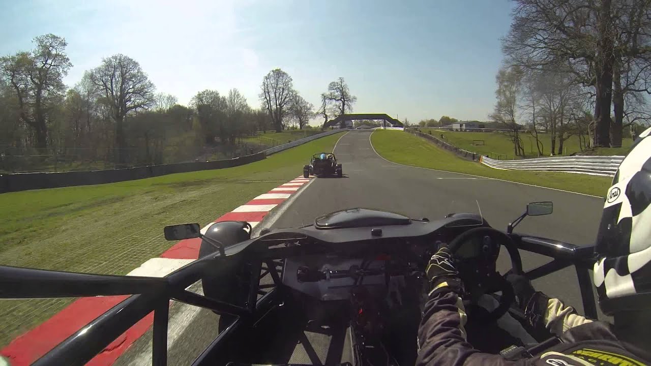Nissan Skyline R33 GTR V-spec vs Ariel Atom 245 + Supercharged Oulton Park 15th April 2014