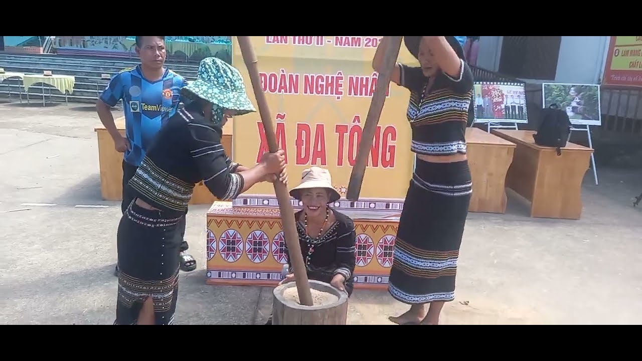 HỘI THI GIÃ LÚA 