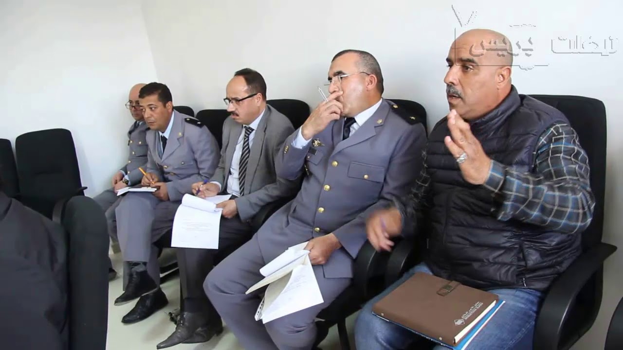 تدخل مصطفى بومهدي نائب رئيس المجلس البلدي خلال لقاء السلامة الطرقية بمحكمة تيفلت