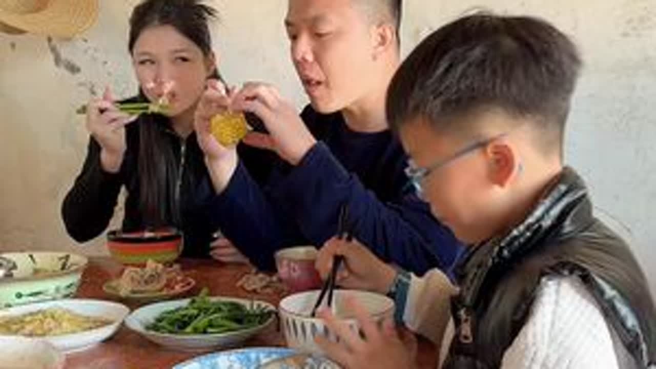 过年假期倒计时，多在家陪陪父母吃饭 聊聊天#记录真实生活 #过年