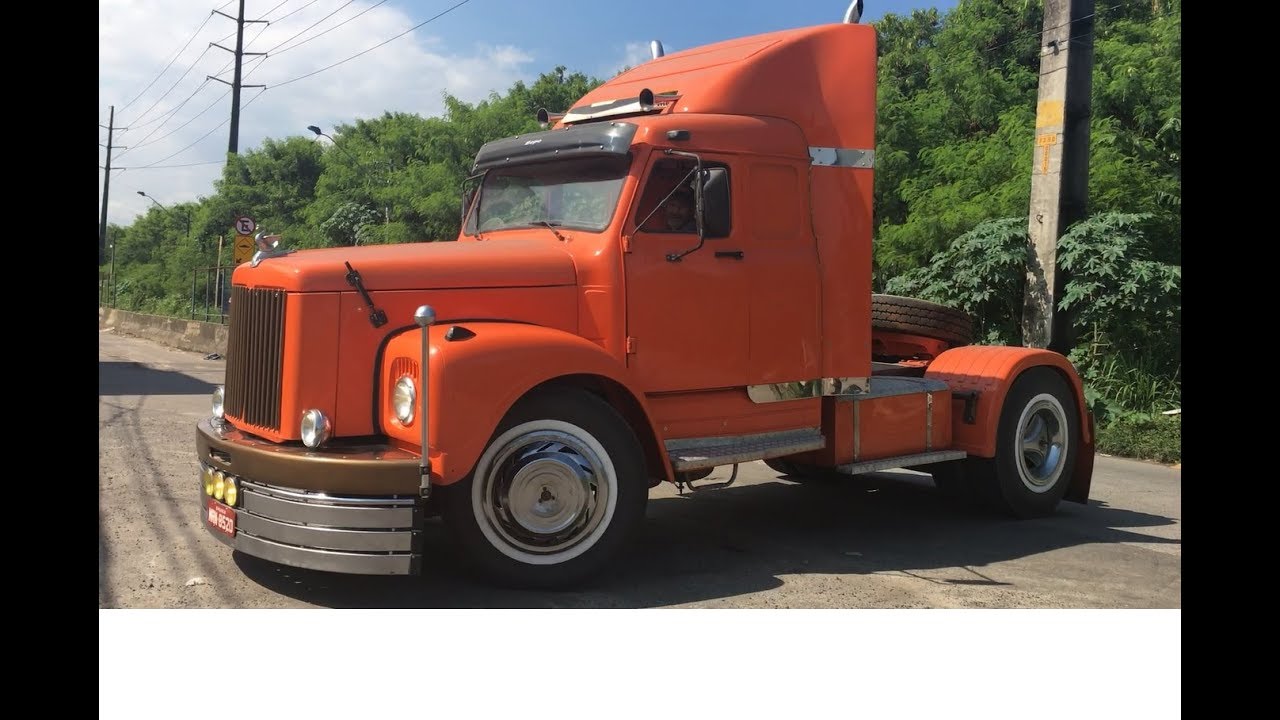 Flagramos o 111 SCANIA TOOP do papai noel carreteiro #anaileelucius #flogueiros