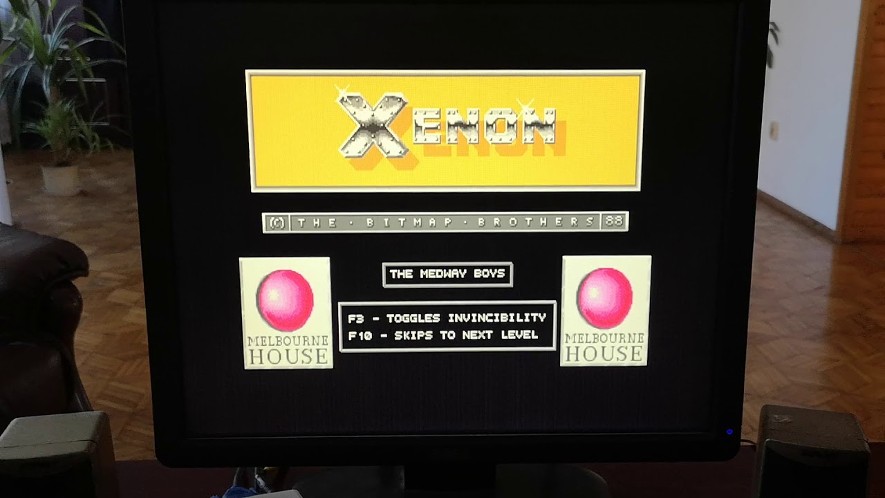 ATARI 1040 STFM z Monitorem LCD Multisync