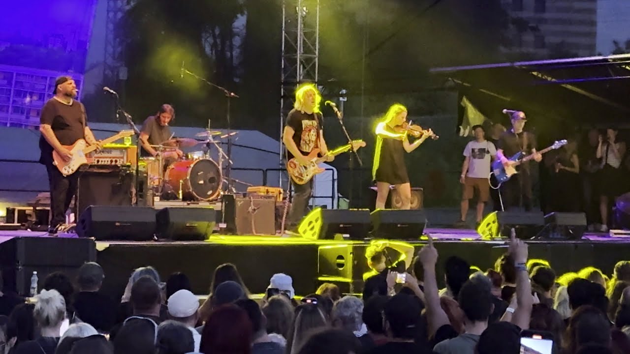 Vypsaná fiXa - Snídaně z elektřiny - Praha Prague Open Air 2025 [4K]