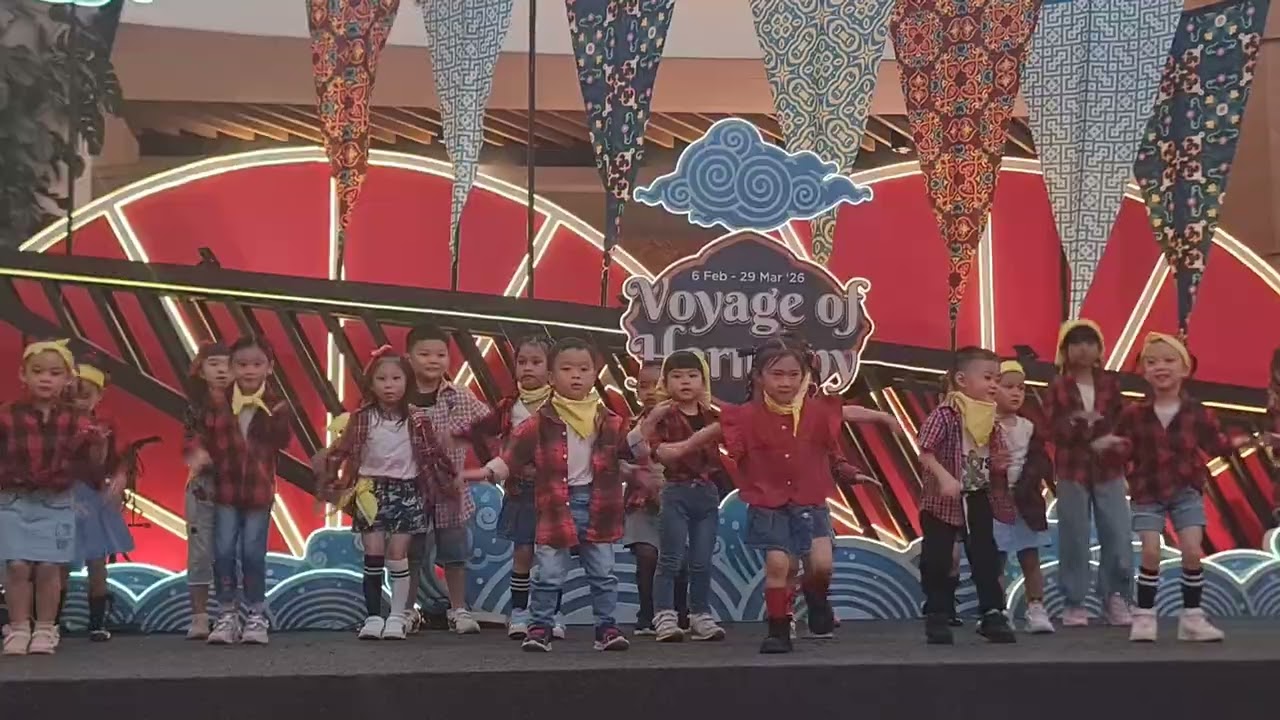 Dance perfomance kuda kuda - imlek 2026