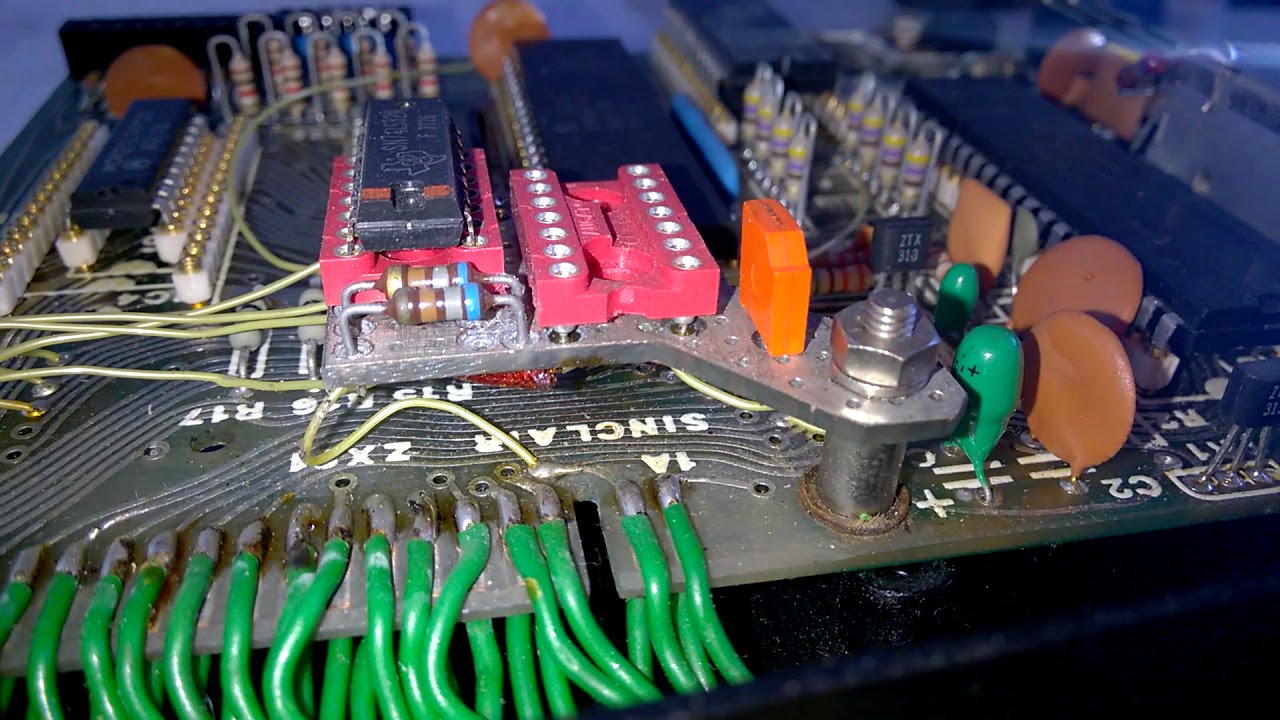 Vintage Sinclair ZX81 Computer teardown (What's inside?) #Minibeb