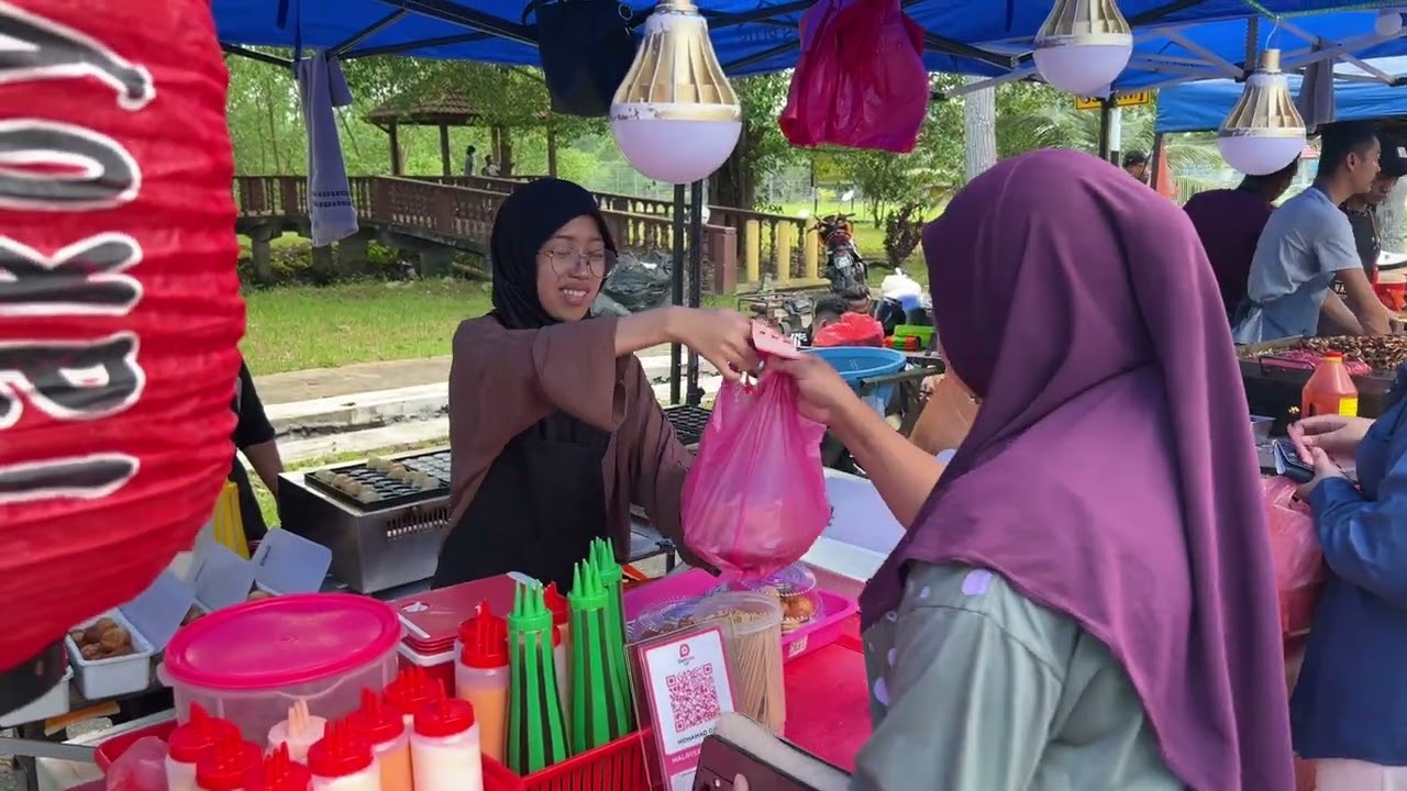 Johor Bahru: The Real Local Pasar Malam & Malay Street Food | Taman Tampoi Utama Night Market