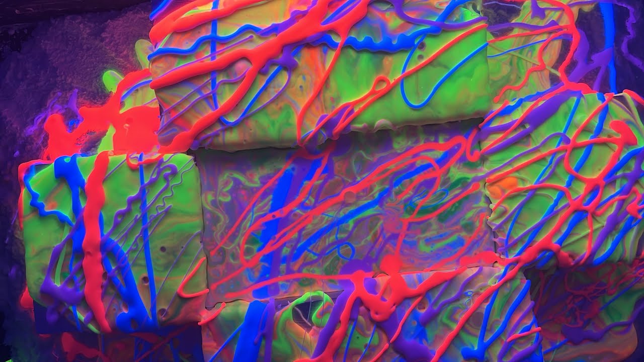 Black Light Special | cap gym chalk w/ cornstarch paste