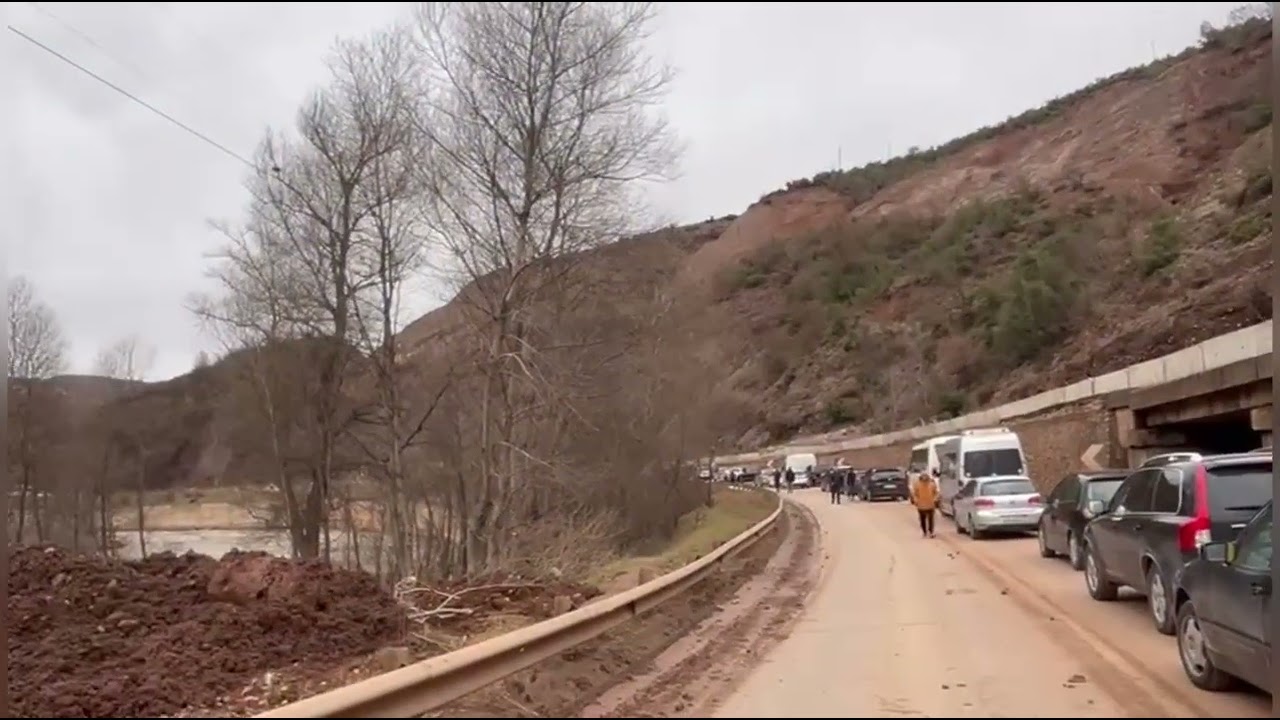 Katastrofë🥺Bllokohet një nga akset më të rëndësishme.Çfarë po ndodh,i sëmuri nxiret nga…
