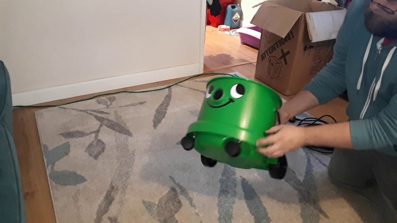 Numatic  George gve370  early 1990s  unboxing  and dry vacuuming