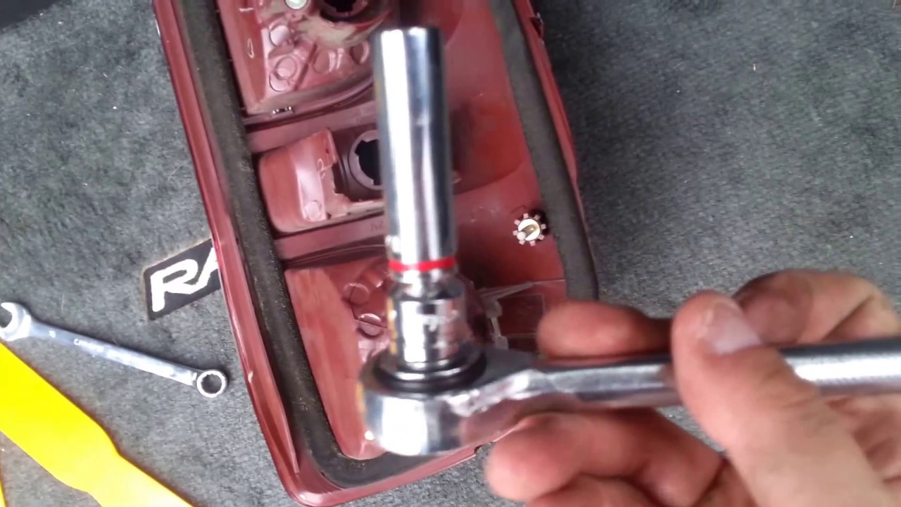 Tail light replacement Rav4 2001 to 2005