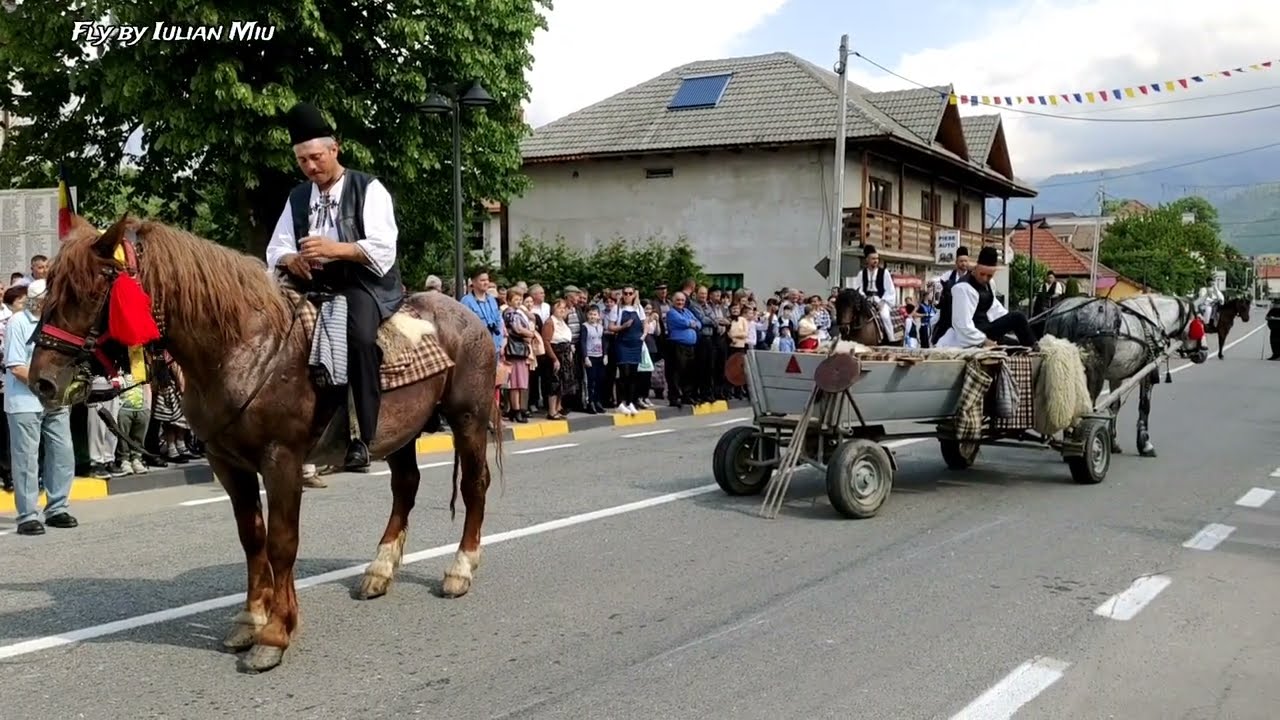 Festivalul Urcatul Oilor la Munte Novaci 15 Mai 2022