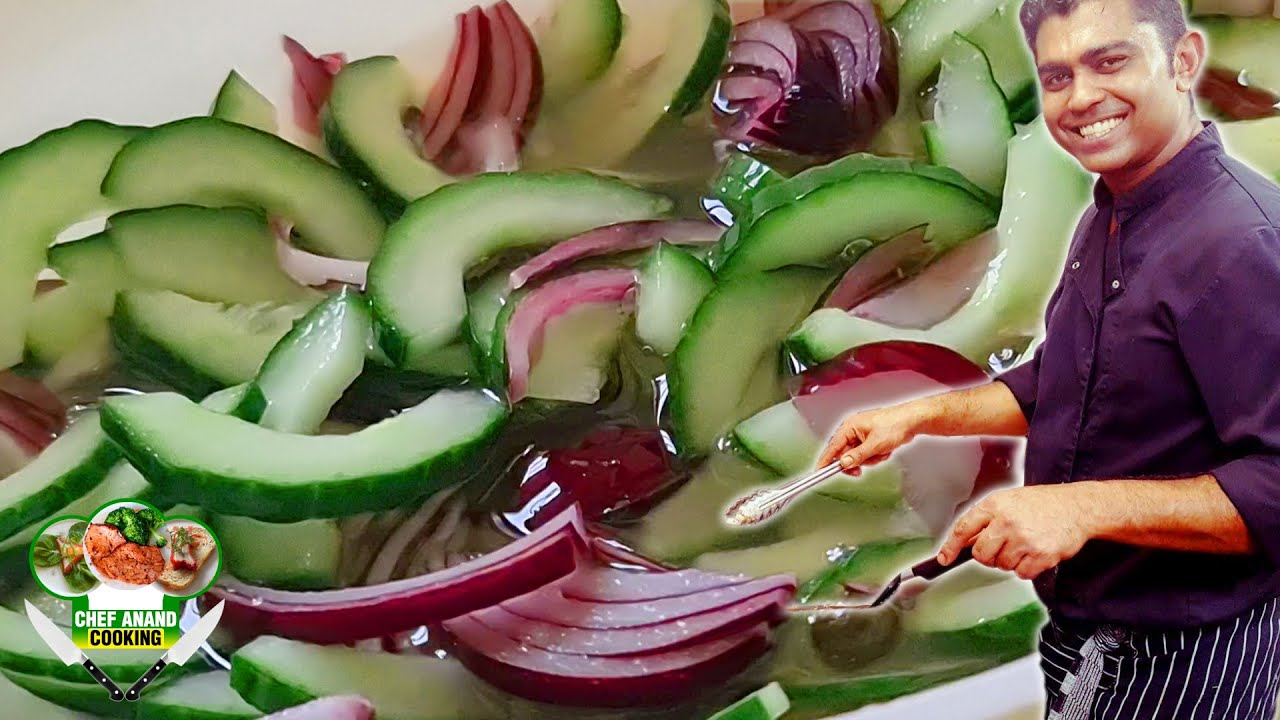 SURINAAMSE ZUURGOED (KOMKOMMER + RODE UI) | SURINAMESE SOUR GOODS (CUCUMBER + RED ONIONS)