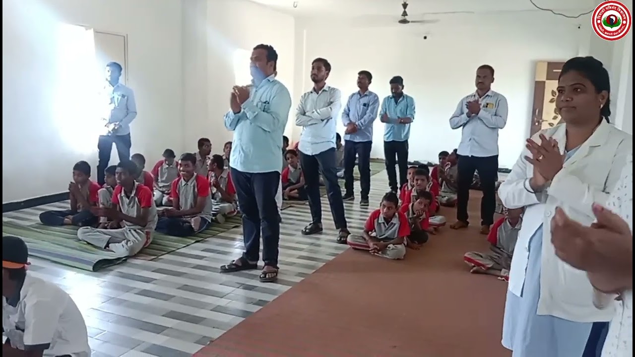थंड पाण्याच्या कूलर चे उदघाटन.. 💐