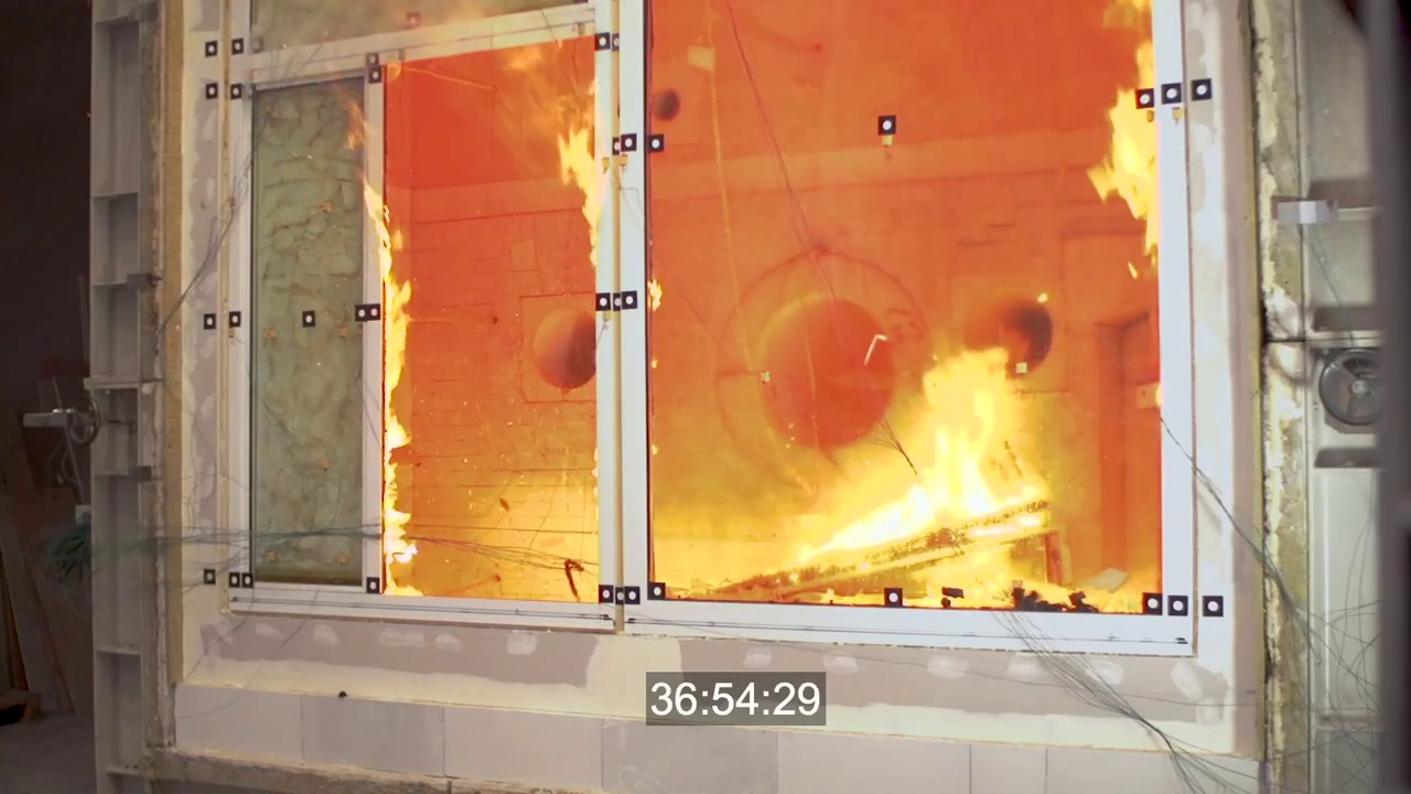 Gepr&uuml;fter Widerstand - EgoKiefer Holz/Aluminum-Brandschutzfenster in Fichte