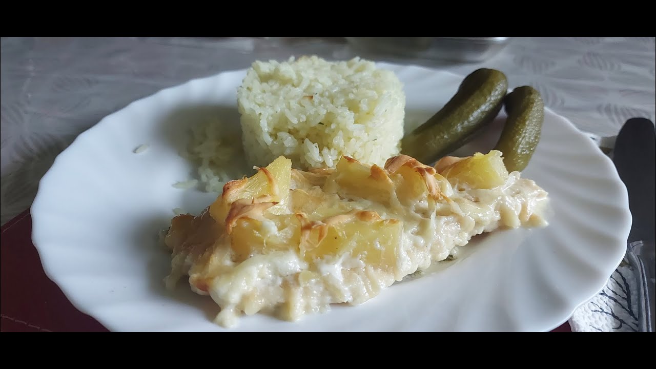 Ananászos csirkemell készült, egyszerű és nagyon finom étel.