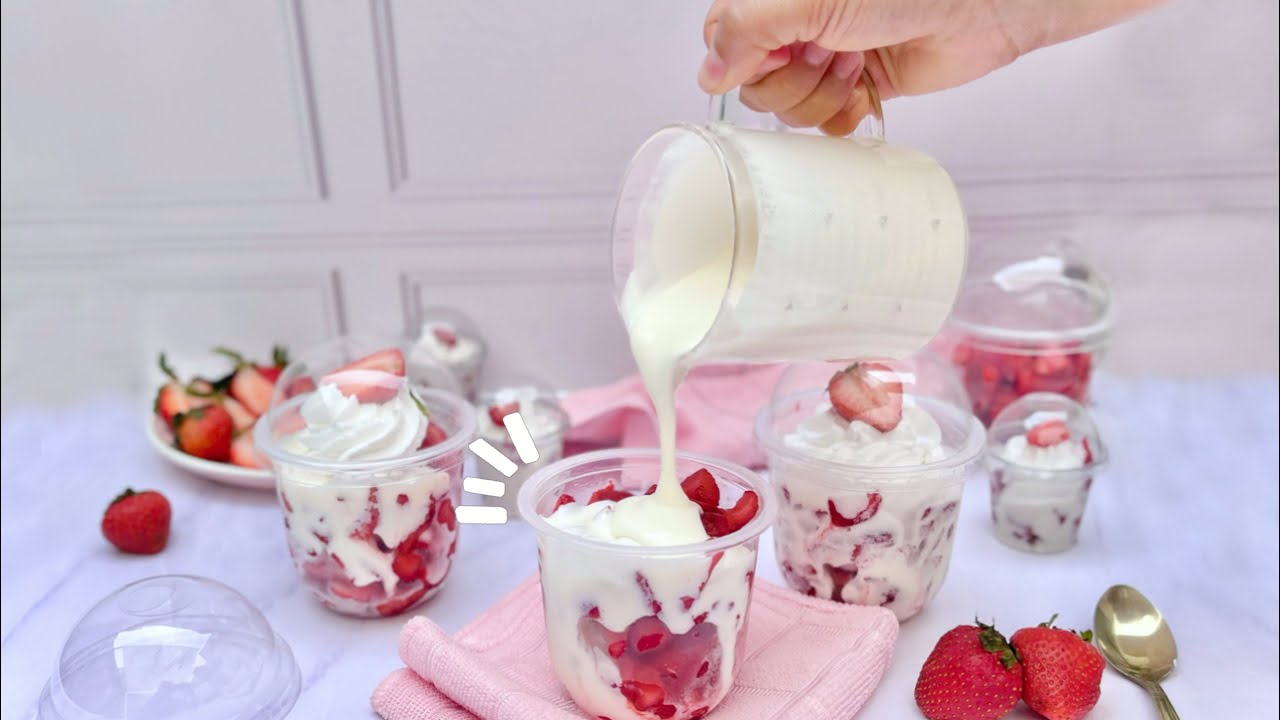 ВКУСНЫЙ ДЕСЕРТ ПРОДАВАТЬ почти КРУГЛЫЙ ГОД 🍓 Лучшие КЛУБНИКИ со СЛИВКАМИ ПРОДАВАТЬ в стакане