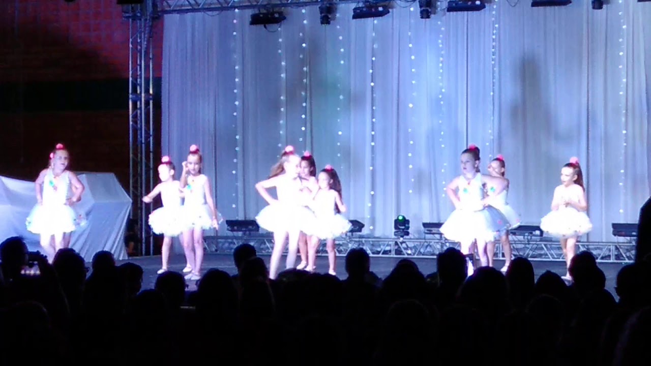 Grupo de dança 100% Livre - Uni duni duni tê