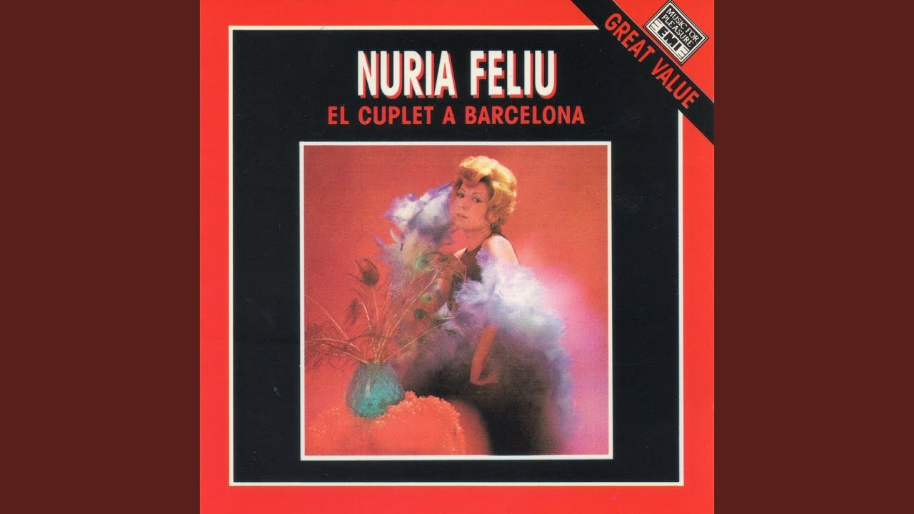 La Paula en té unes mitges