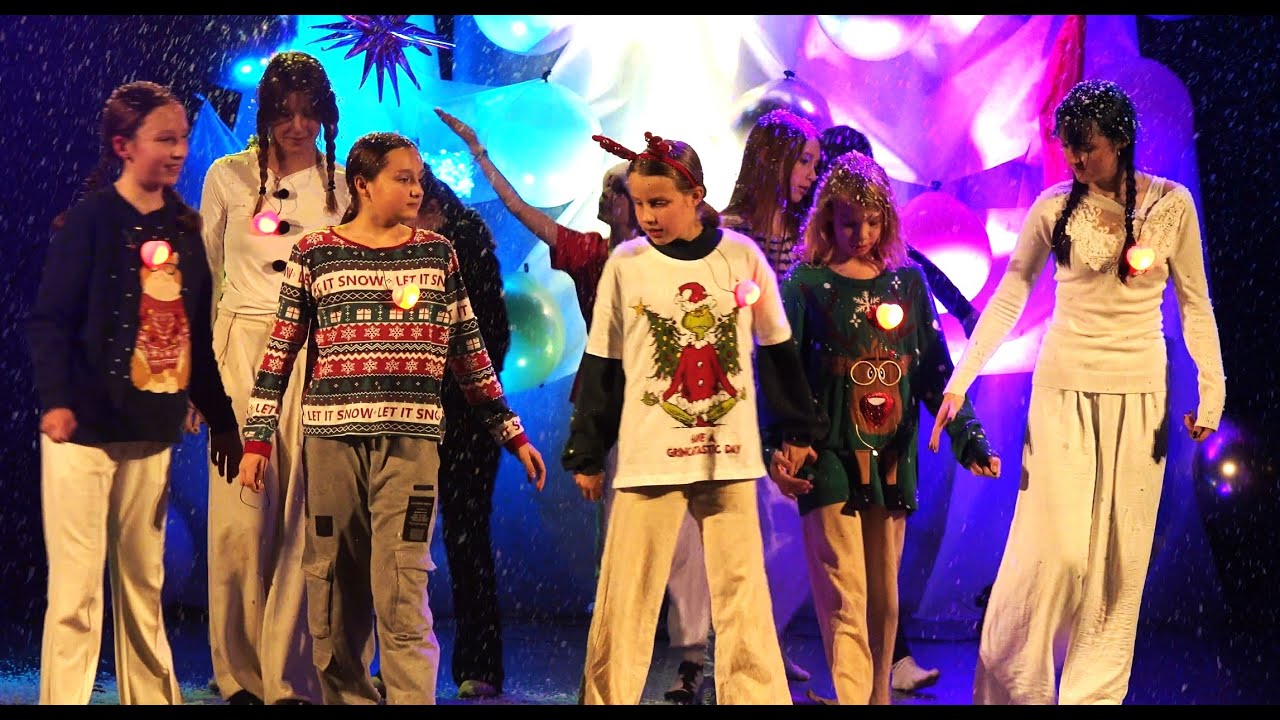 "W poszukiwaniu dobra" Teatr Tańca Ewenement 22.12.2025 Dzierżoniowski Ośrodek Kultury