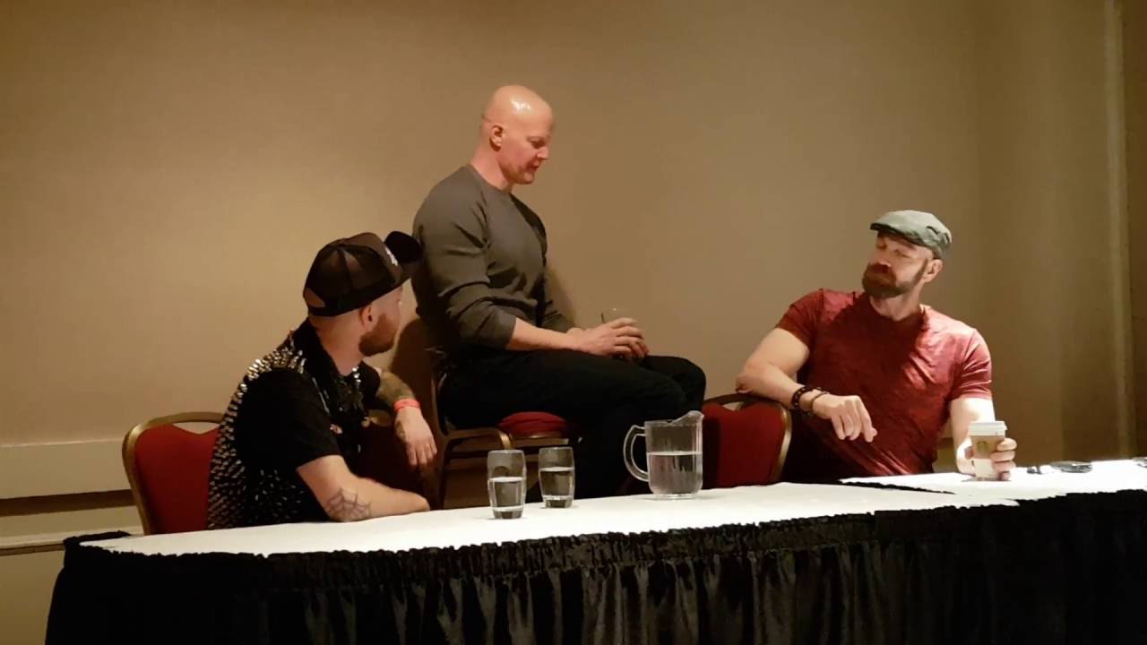 Derek Mears crashing Tyler Mane's panel @ Calgary Horror Con
