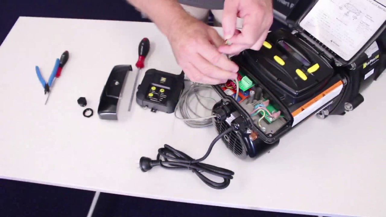 Connecting the Zodiac iQ Device to the FloPro VS Pump