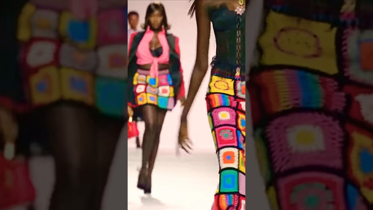 MOSCHINO 2024 spring summer 🇮🇹#rtw #milanfashionweek #mfw2023 #fashion #style #moda #short #milan