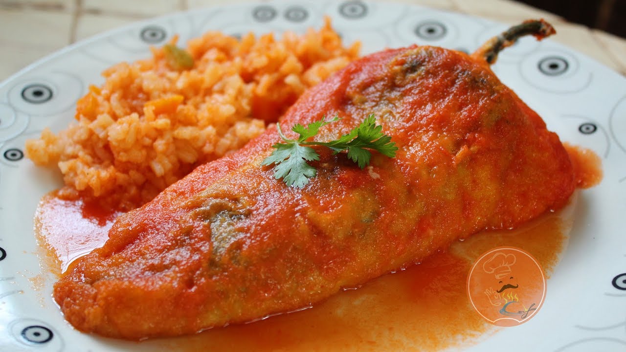 Tradicionales Chiles Rellenos en Caldillo de Jitomate | Antojitos Mexicanos
