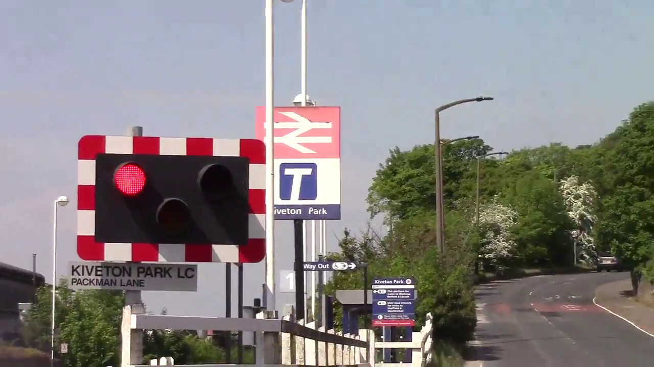 Kiveton Park Level crossing