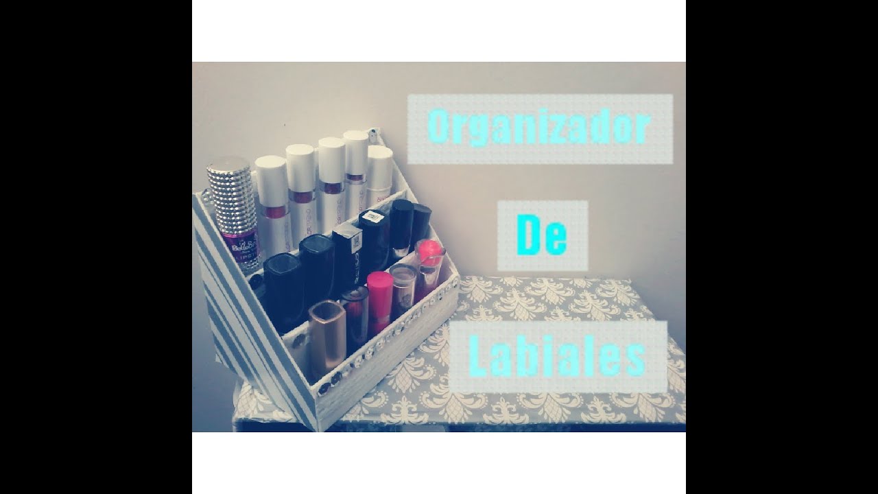 ORGANIZADOR DE LABIALES DE CARTÓN