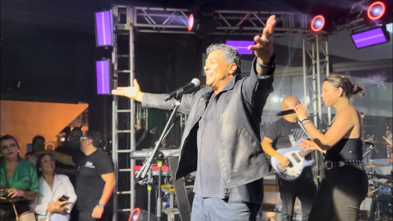 MAURÍCIO MATTAR LOTA DECK CHOPP EM SHOW ESPECIAL EM ARUJÁ