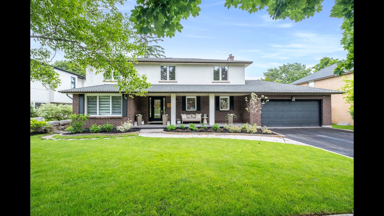 7 Carl Crescent, Waterdown | Renovated Designer Family Home with In-Law or Income Suite