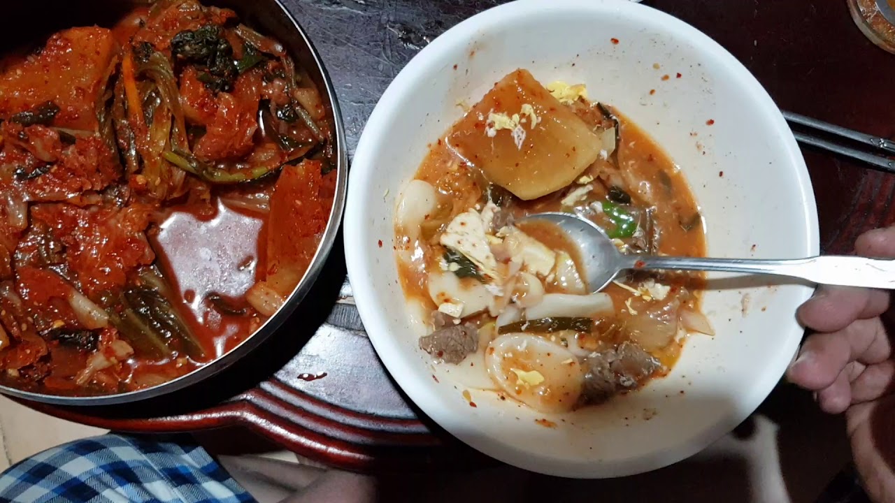 떡국을 함백산 도깨비 얼렁뚱땅 끓여서 아이들 평가는 맛있다네 굳ᆢ