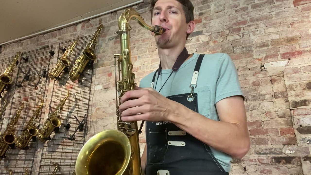 Playing a testing a Beautiful 1950 41xxx Selmer SBA Tenor Saxophone! www.newyorksax.com
