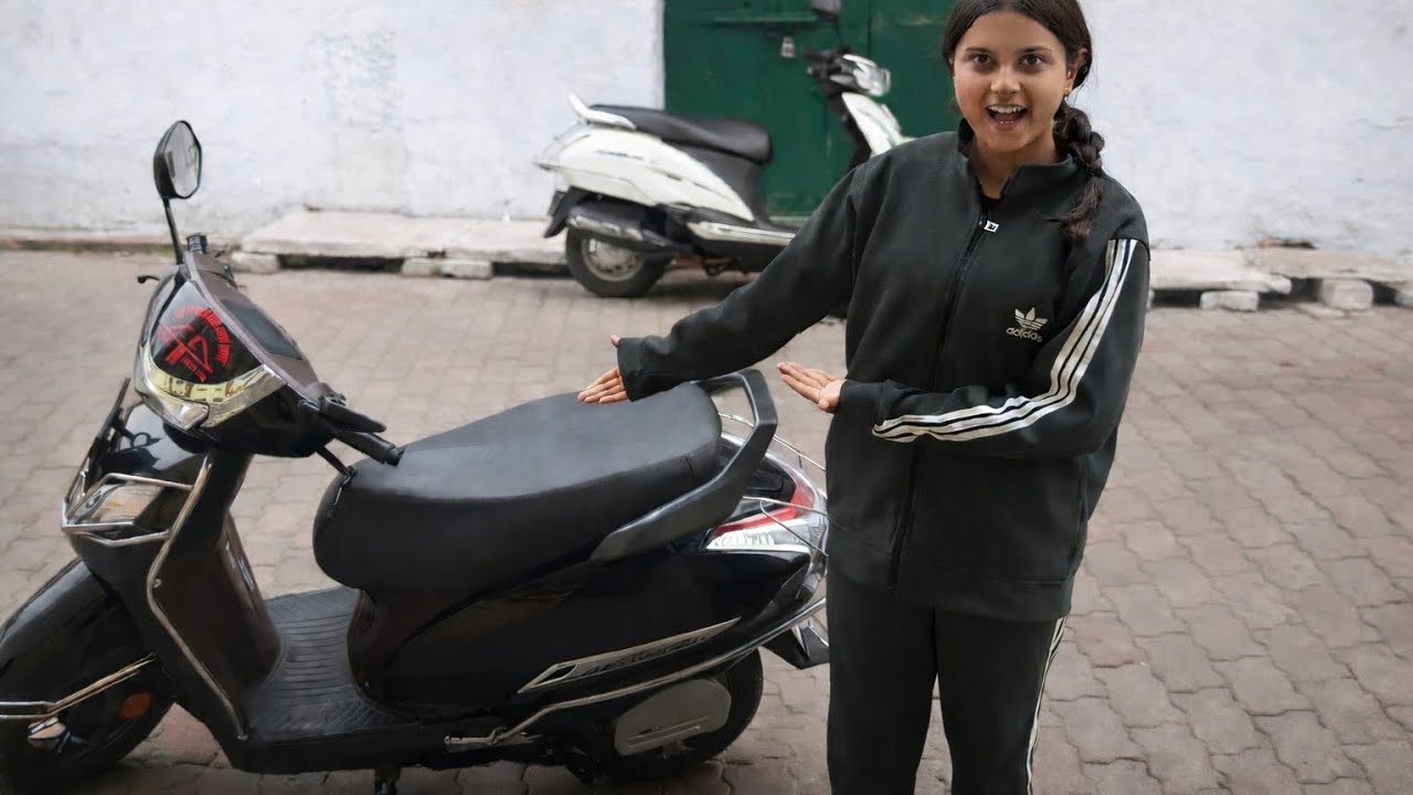 Naina ne first time activa chala di