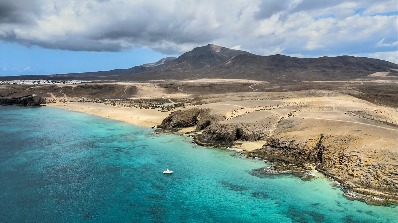 Die schönsten Strände auf Lanzarote Playa Mujeres Playa Blanca Cueva de Agua Lava Höhle