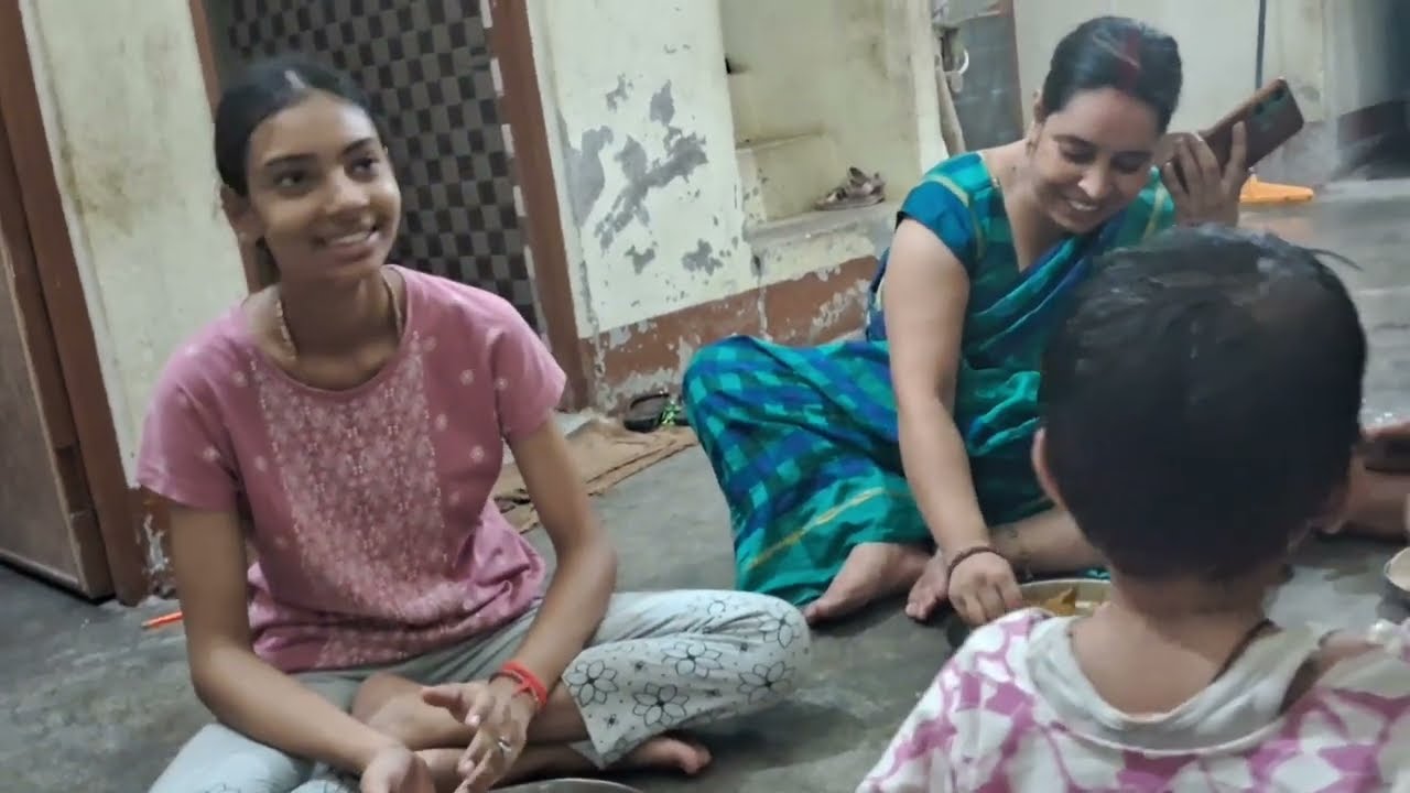 घर पर hi बनाई पाऊ भाजी दीदी के साथ new my #home #vlog #@kumarikiranya wlcm doston 🙏🌹