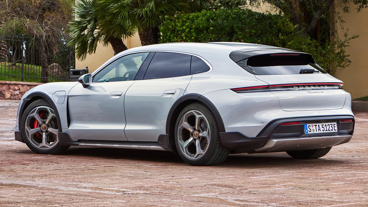 2022 Porsche Taycan Cross Turismo – a luxurious high performance wagon