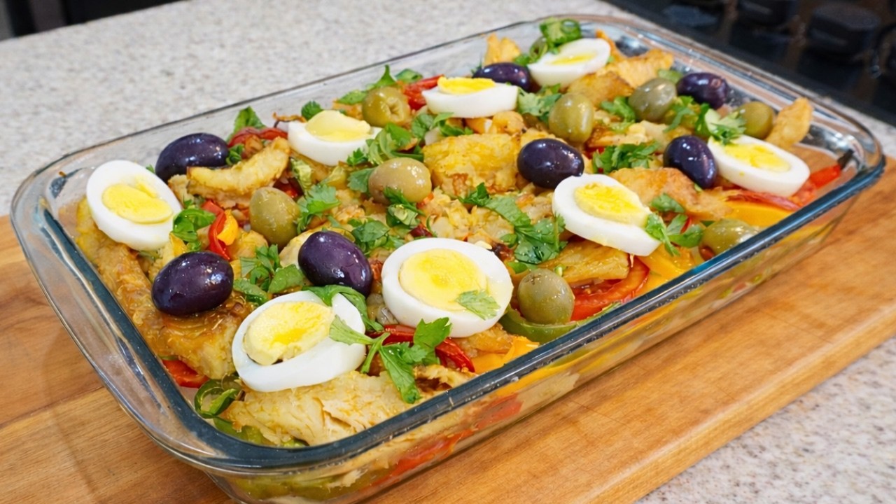 A MELHOR BACALHOADA - Bacalhau com Batatas Simples e Delicioso