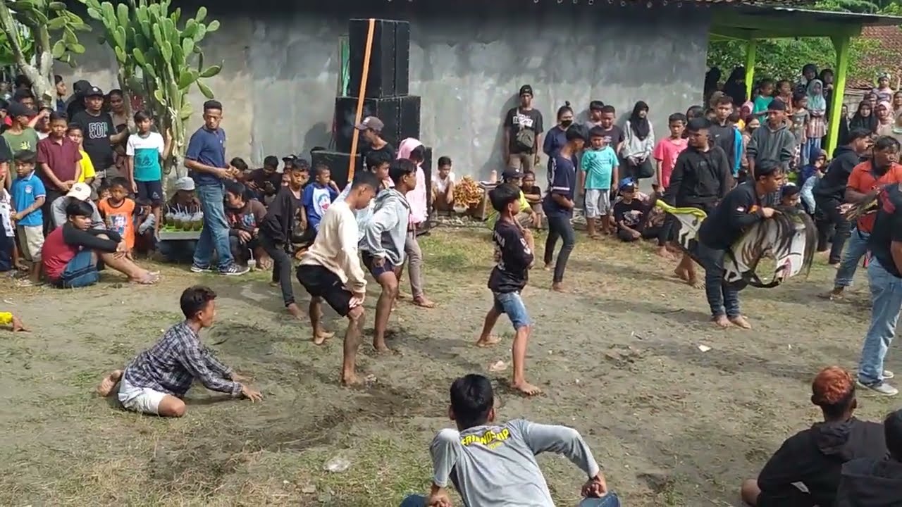 EBEG SRI SEKAR TUNGGUL KANTIL JLN.KEMUNING TRITIH LOR JERUKLEGI