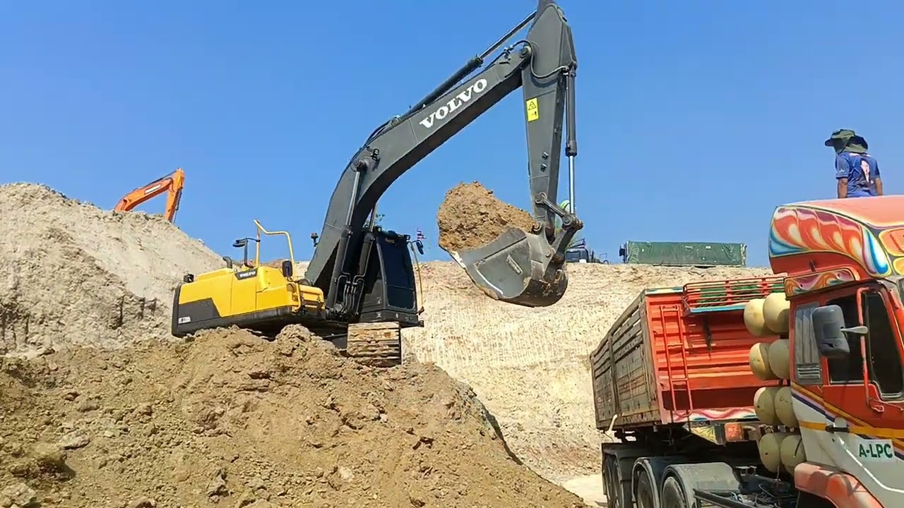 รถ​แม็คโคร​voLvo​220รถ​แม็คโคร​DEVELOMDx220Lc​นะ​ครับ​