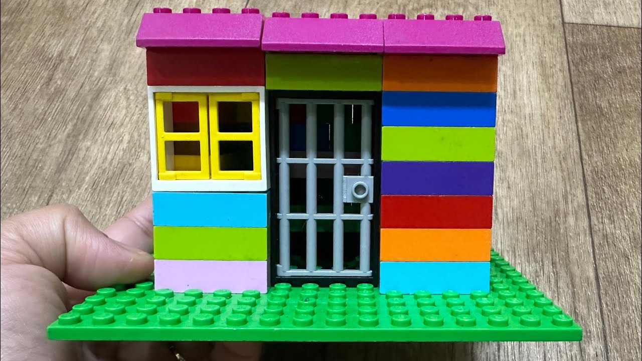 MAKE A LEGO HOUSE IN 5 MINUTES!!